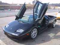 Non-Fiero/Stretching your legs in the new Lambo/1.jpg